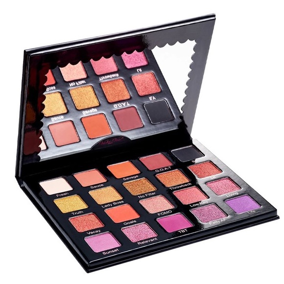 💗VIOLET VOSS Hashtag Pro Eyeshadow Palette - Picture 1 of 14